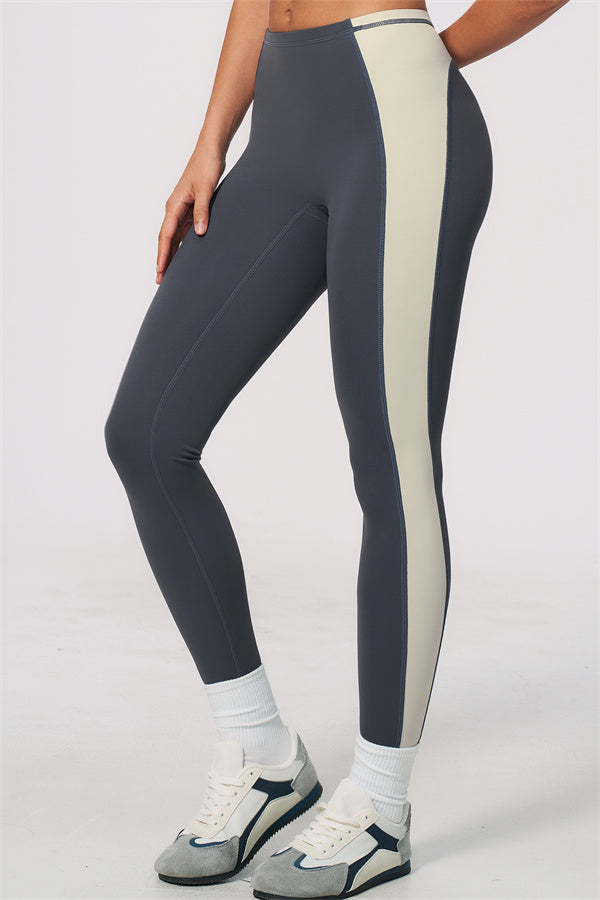 Ensemble 2 pièces Sandstone : brassière de sport et leggings