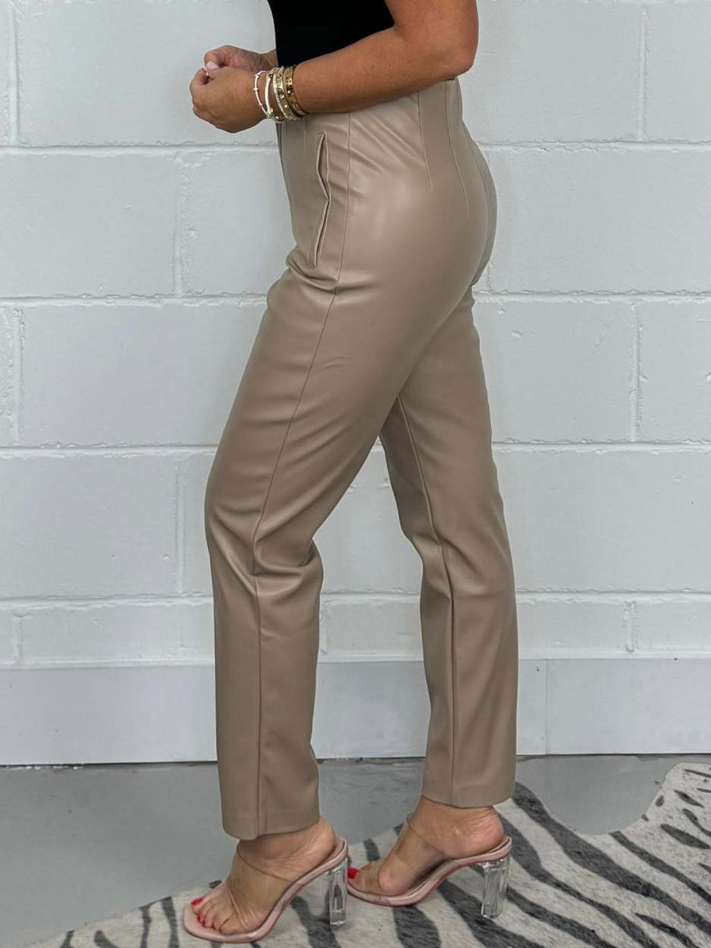 Pantalones rectos de cintura alta en talla grande