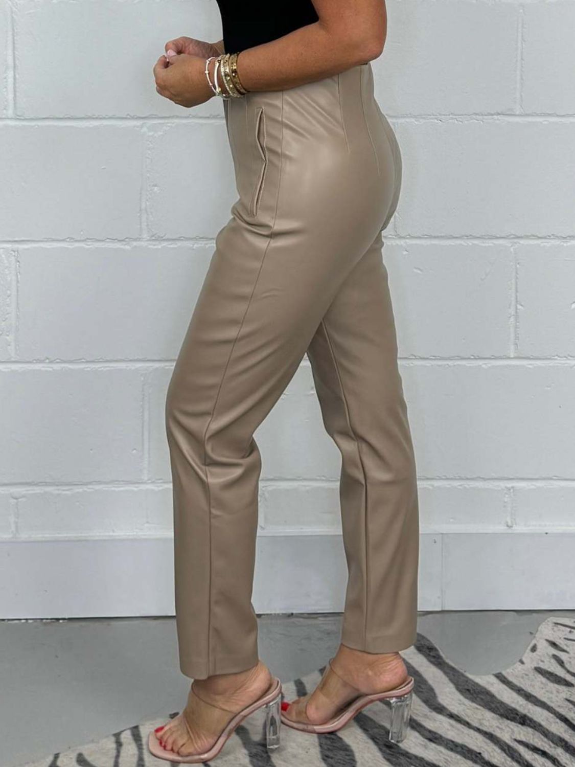 Pantalones rectos de cintura alta en talla grande