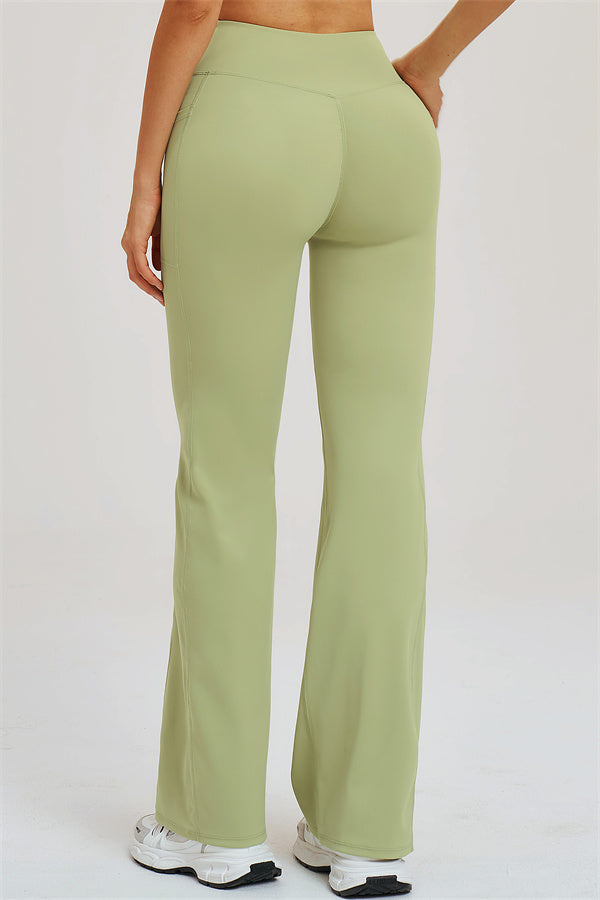 Ensemble 3 pièces Sizzle : veste zippée, brassière de sport et leggings évasés