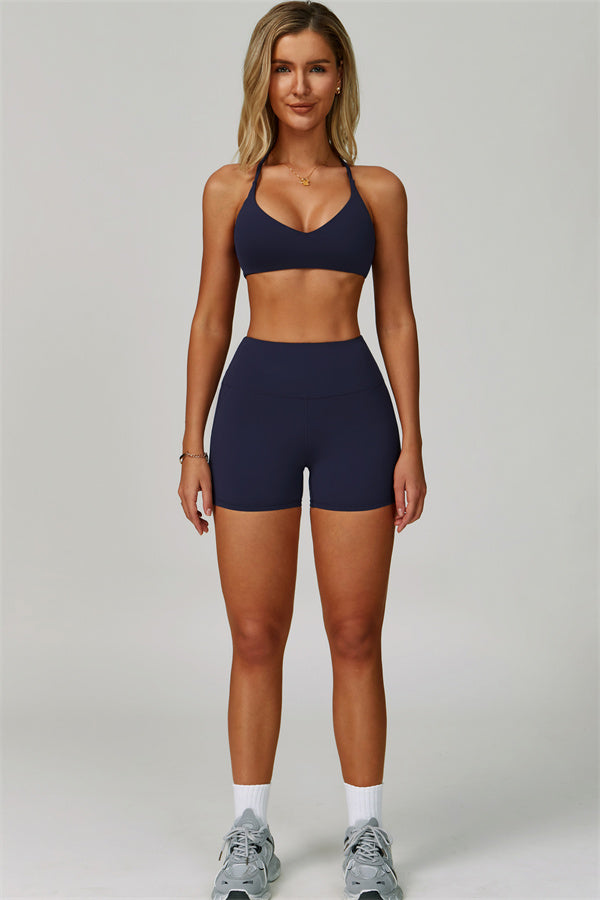 Gedurfde 2-delige sportset: bh met racerback en shorts