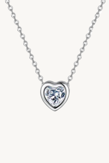 Collar de moissanita con corazón Amora