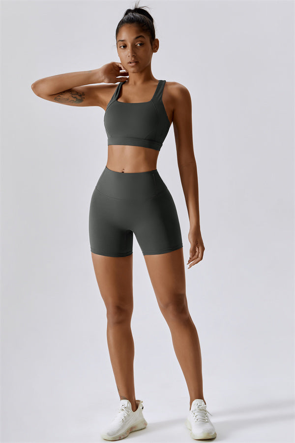 Conjunto de 2 piezas Eloise: sujetador deportivo y shorts