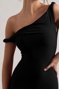 Lita | Vestido largo negro entallado con escote asimétrico retorcido