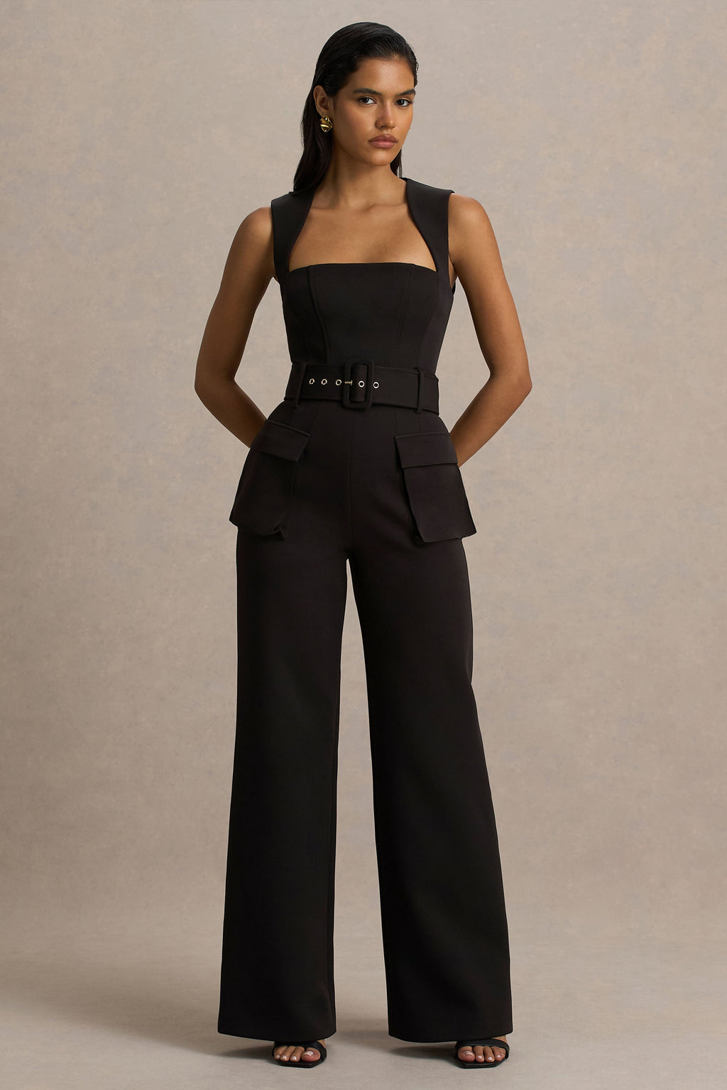 Solice | Mono negro con escote cuadrado