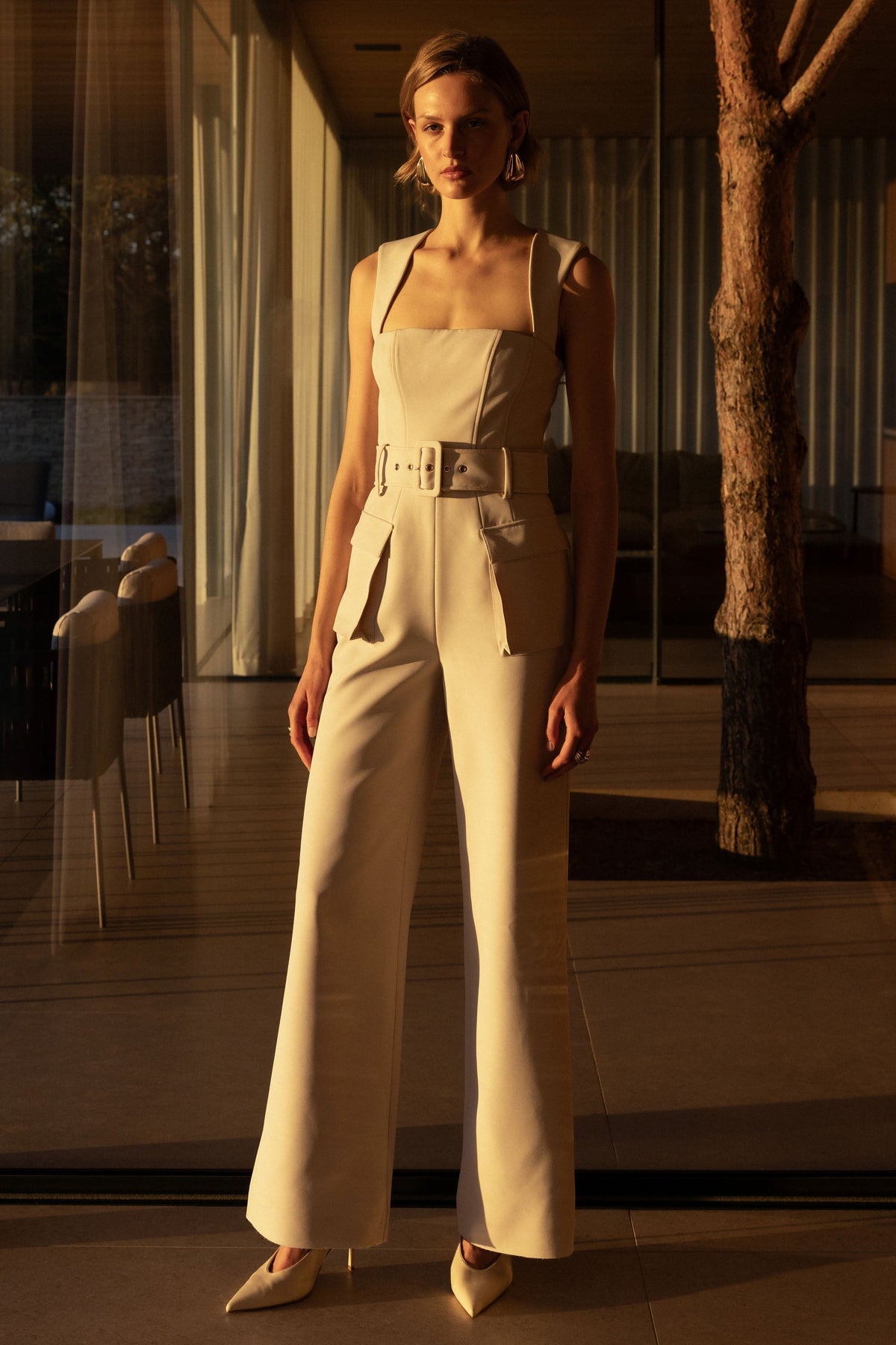 Solice | Mono color crema con escote cuadrado