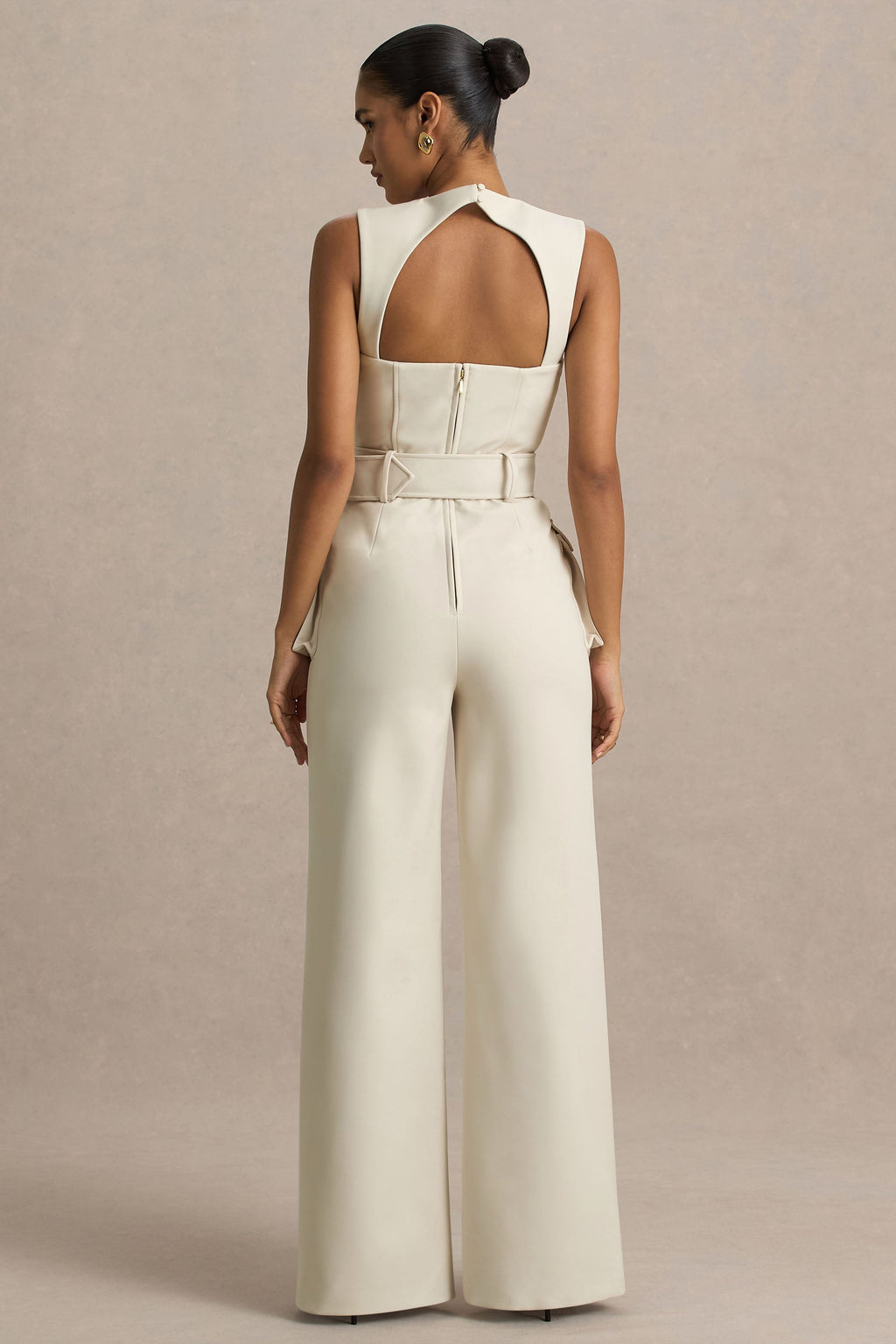 Solice | Mono color crema con escote cuadrado