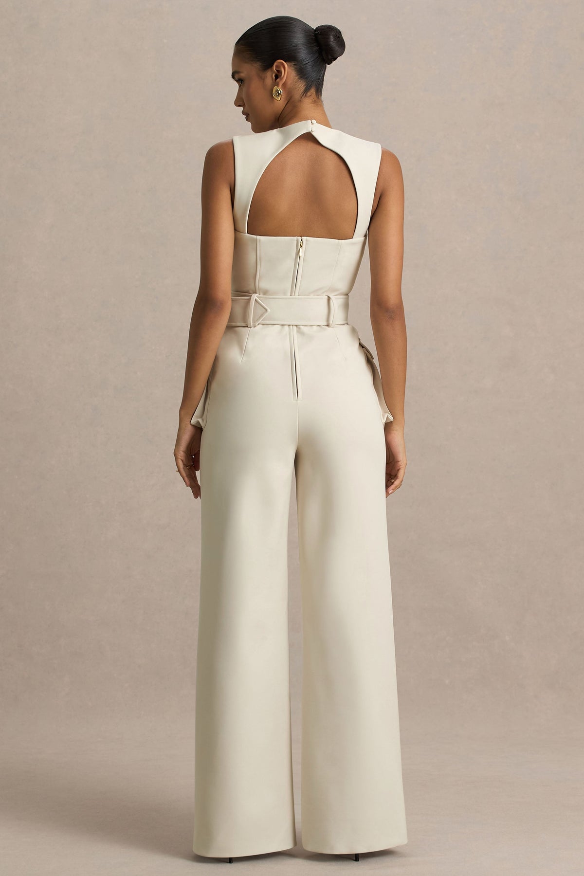 Solice | Mono color crema con escote cuadrado