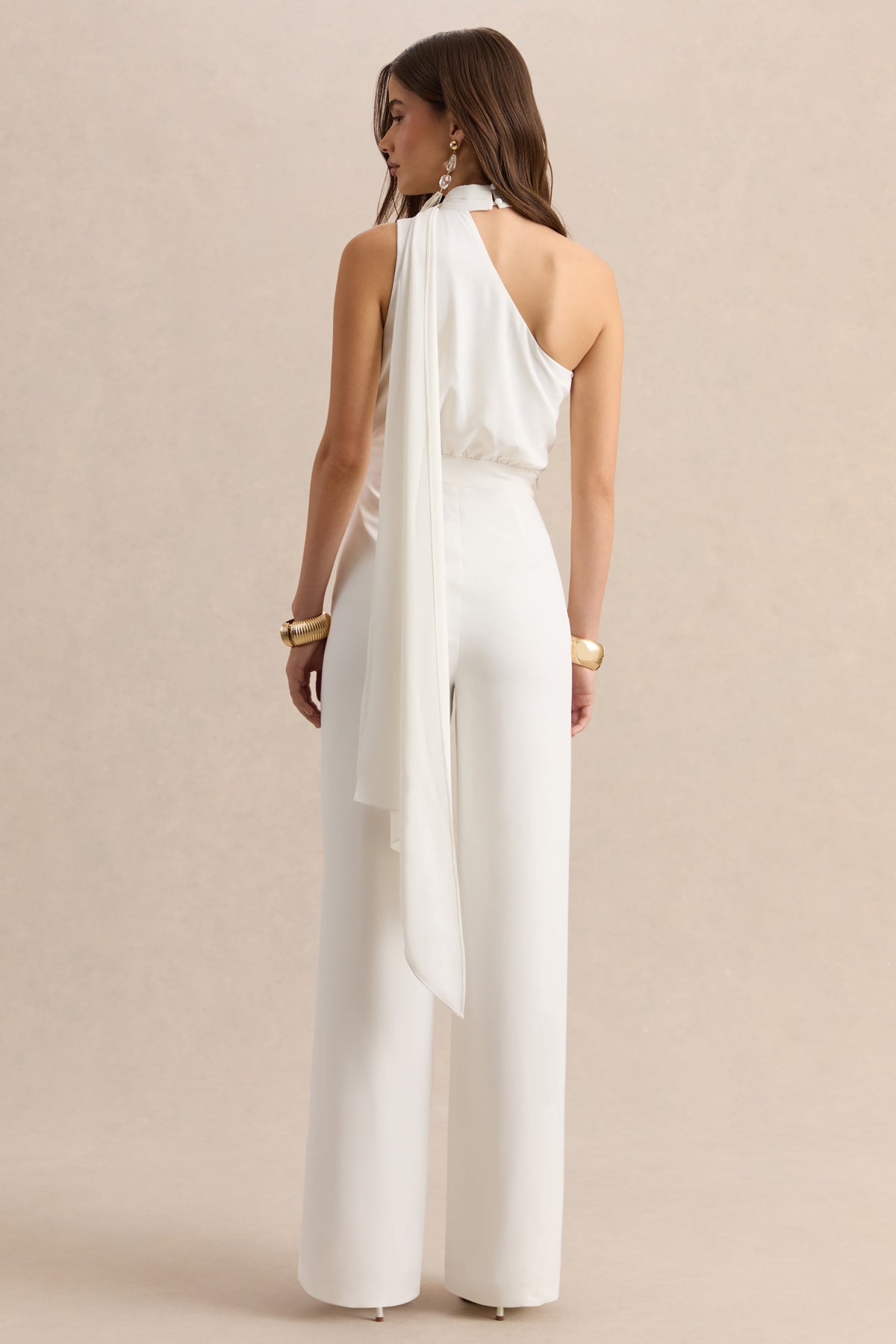 Gliselle | Mono blanco de un hombro con detalle de pañuelo