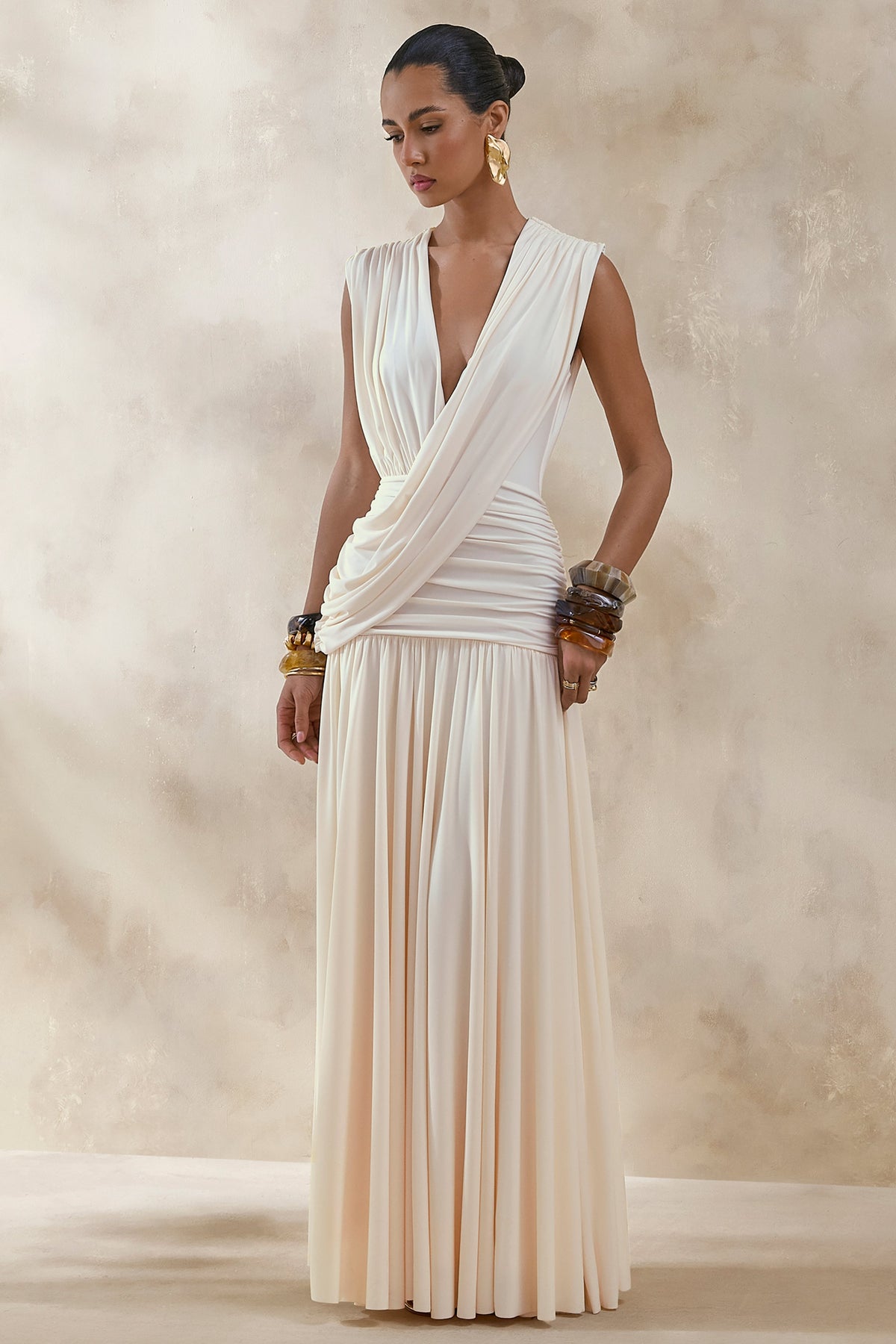 Glorina | Vestido largo de escote pronunciado con detalle drapeado