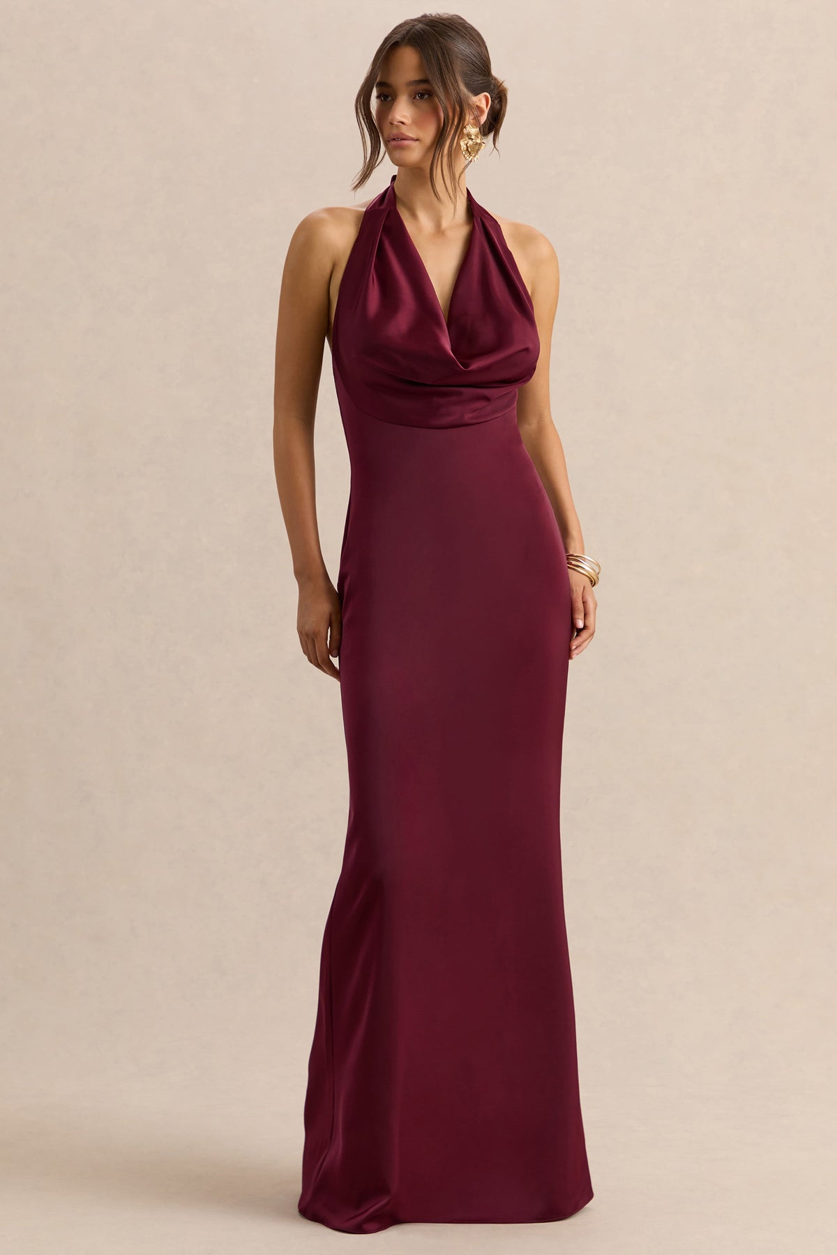Aralisse | Vestido largo de satén burdeos con escote caído