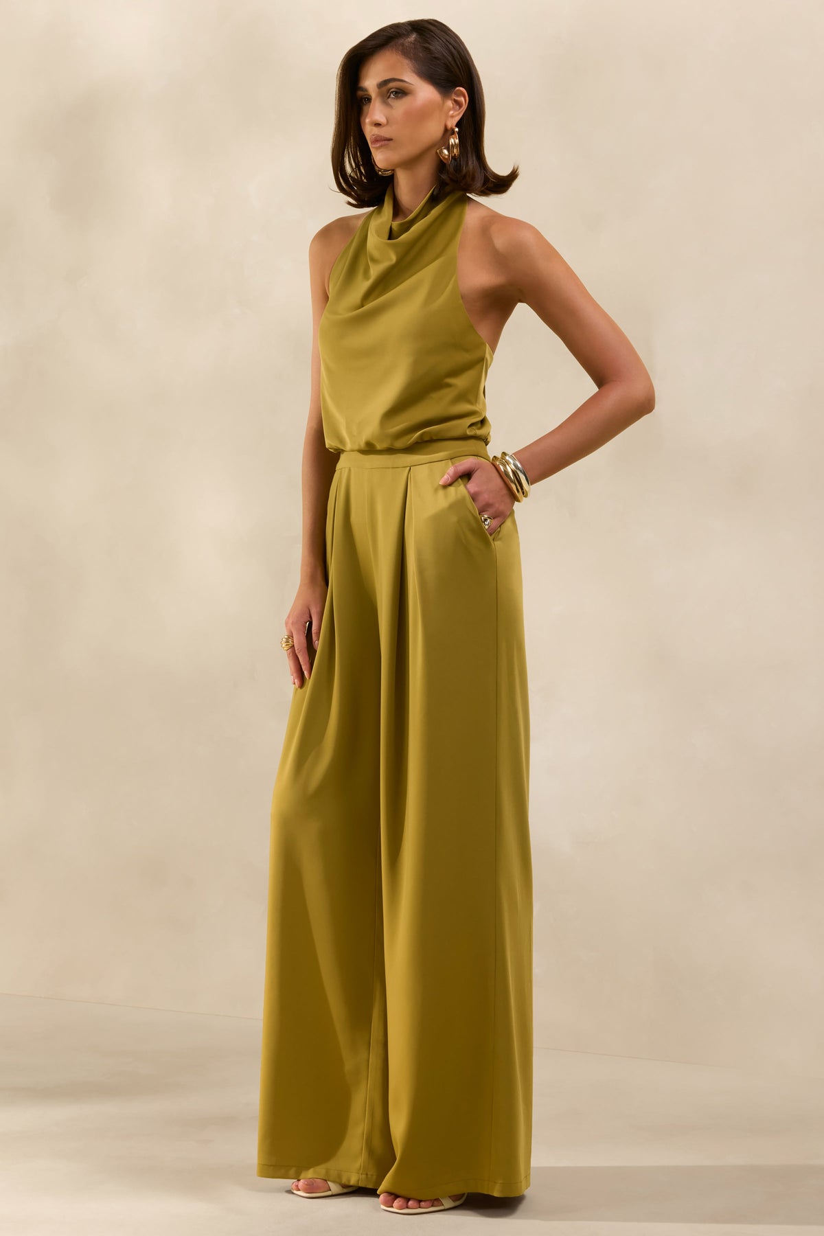 Elisra | Mono Largo de Satén Verde Oliva con Cuello Halter