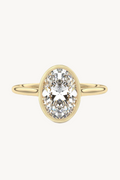 Anillo solitario Evelyn con circonitas ovaladas