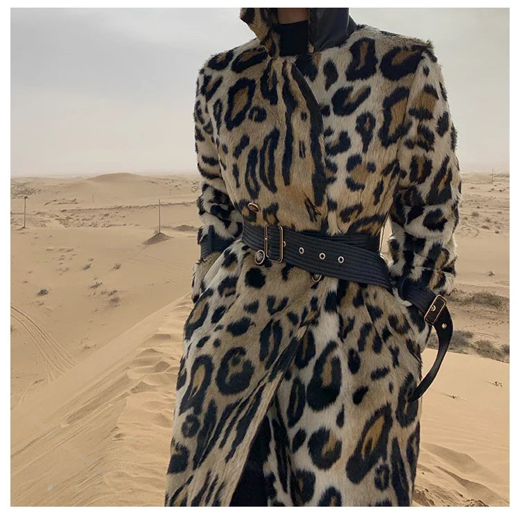 Gabardina de leopardo