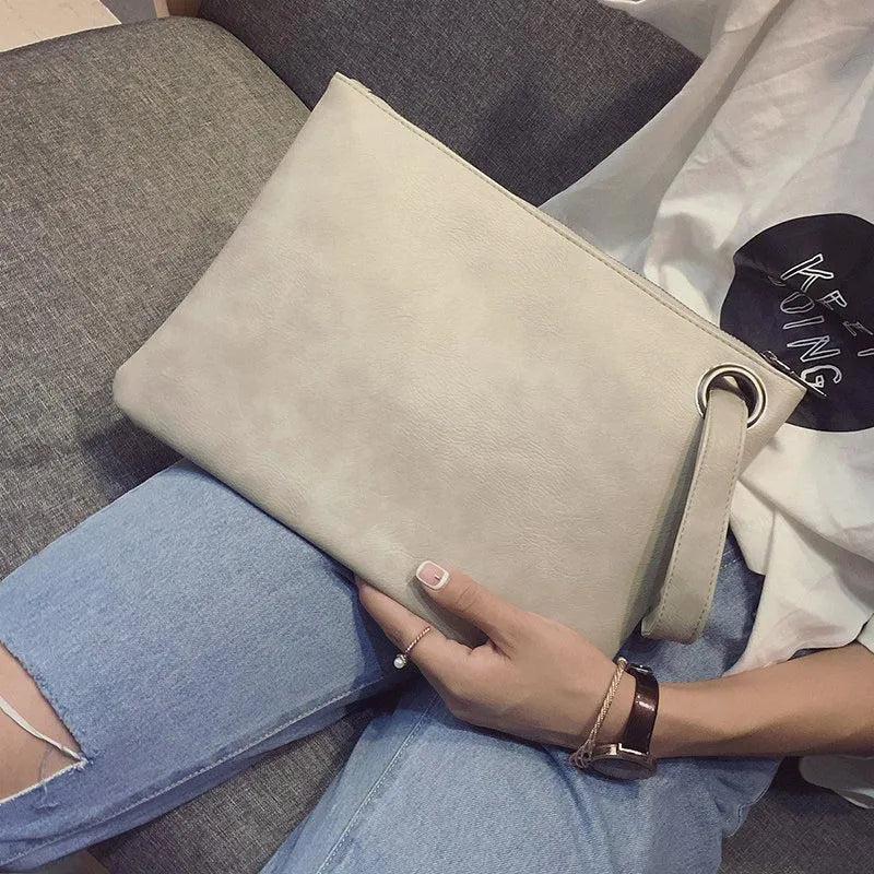 Bolso tipo sobre Strada