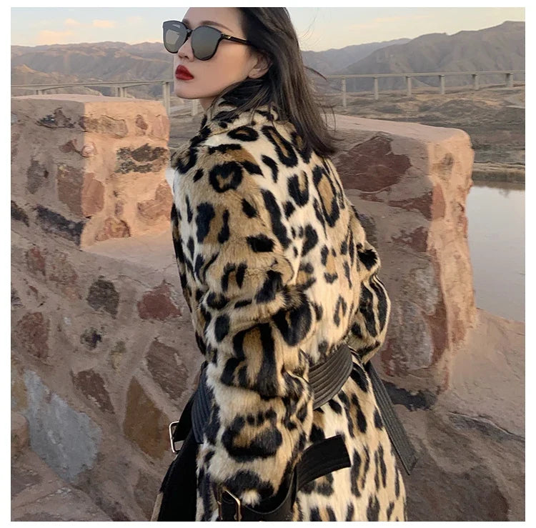 Gabardina de leopardo