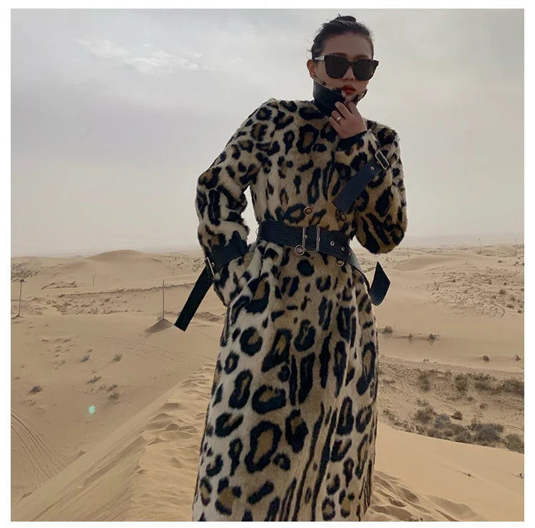 Gabardina de leopardo