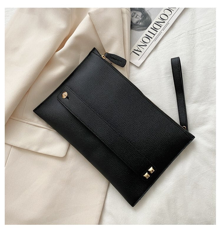 Bolso sobre Ciara