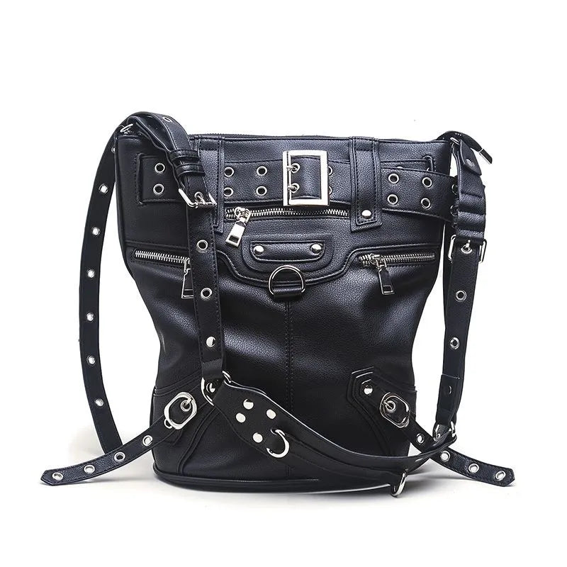 Bolso bandolera con remaches