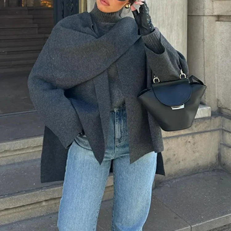 Chaqueta con cuello tipo bufanda