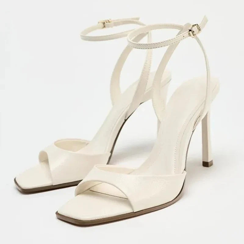 Tacones Aurelia con correa al tobillo
