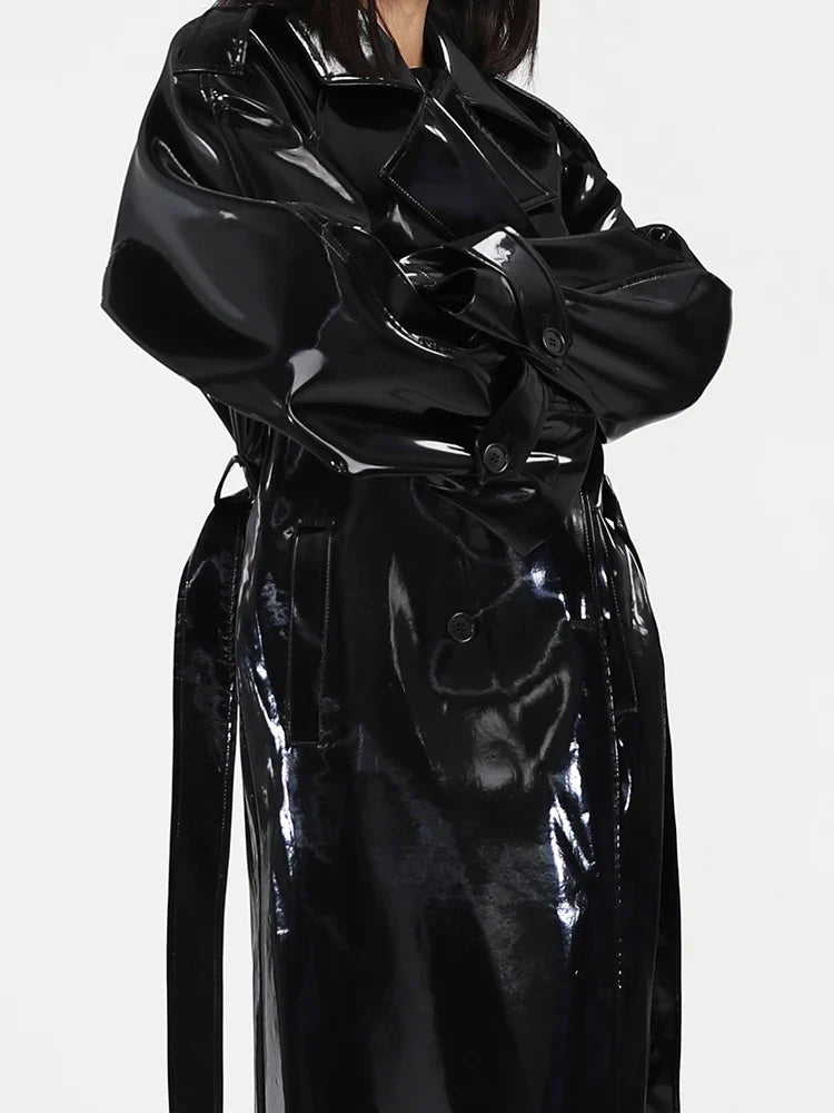 Gabardina de charol reflectante