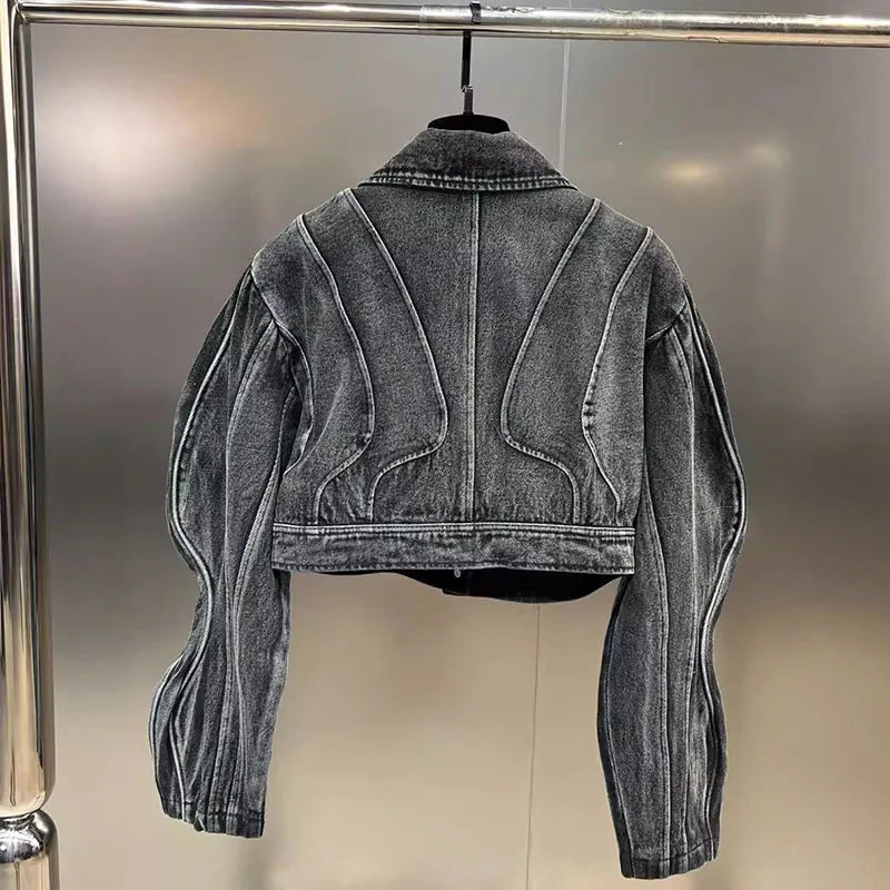 Chaqueta de líneas tridimensionales
