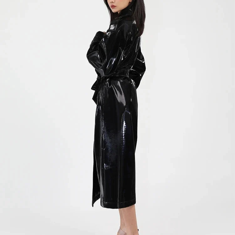Gabardina de charol reflectante