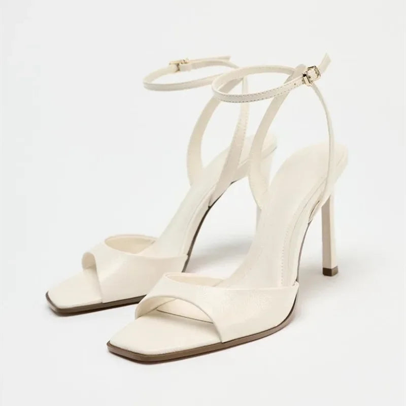 Tacones Aurelia con correa al tobillo
