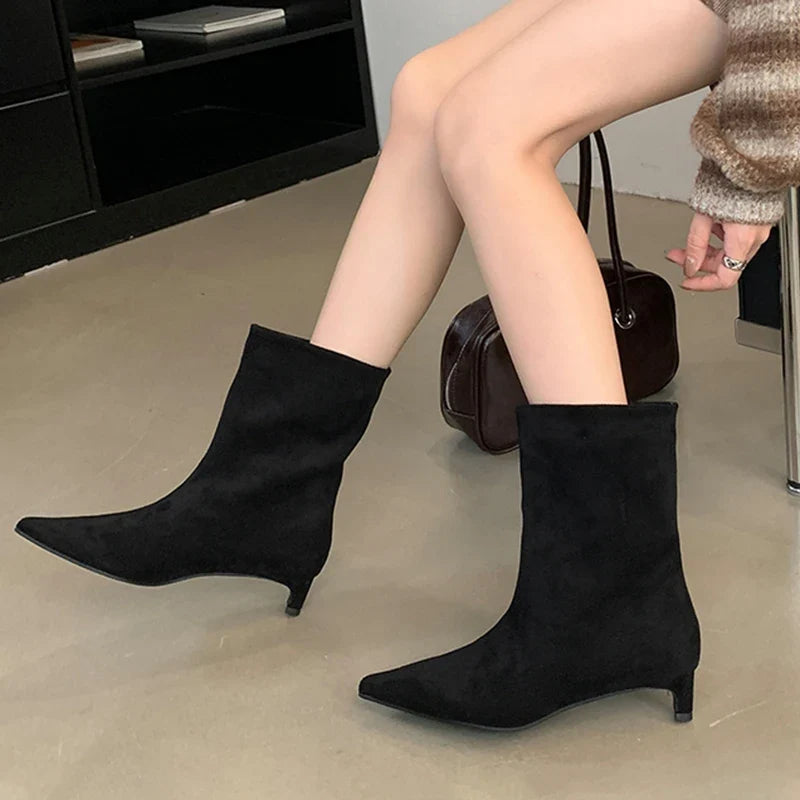 Botas Vivienne de punta fina