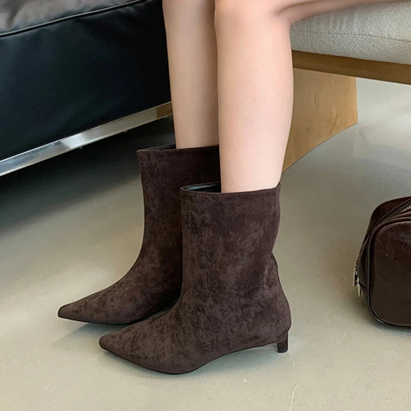 Botas Vivienne de punta fina