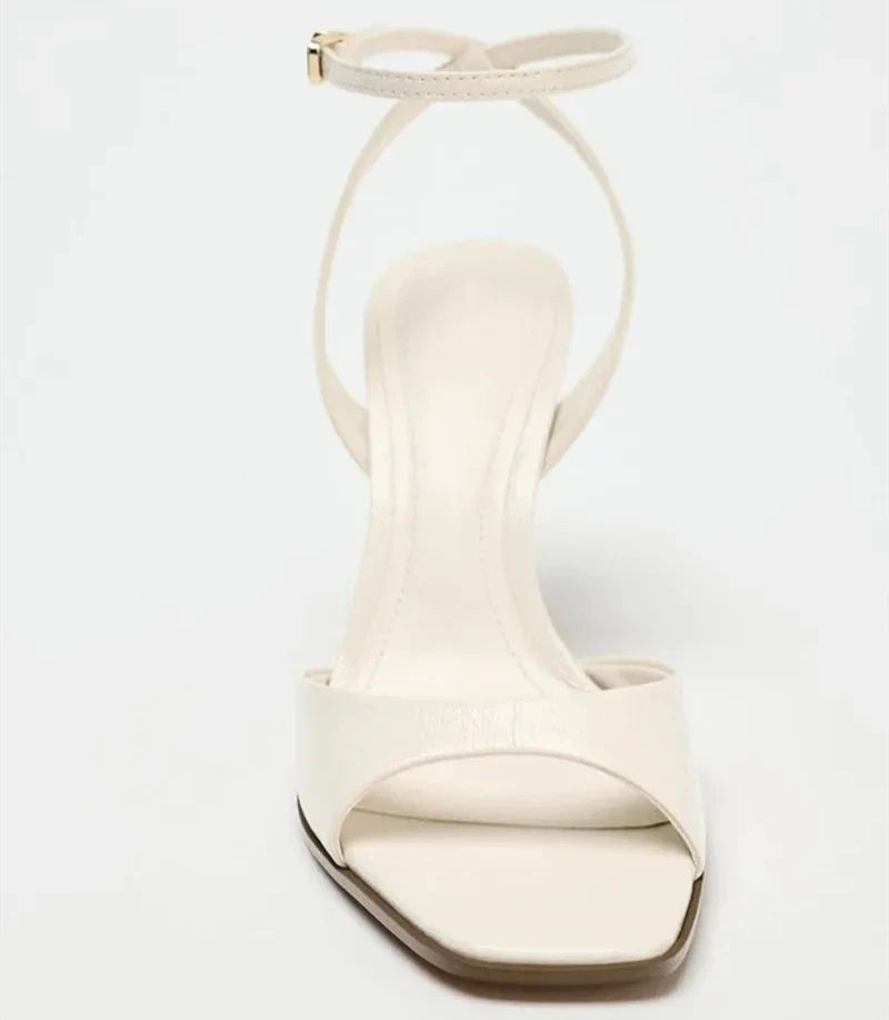 Tacones Aurelia con correa al tobillo