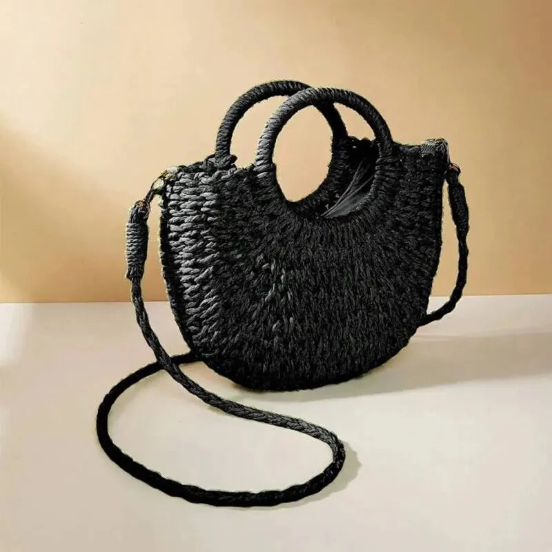 Bolso bandolera de ratán y paja en forma de media luna