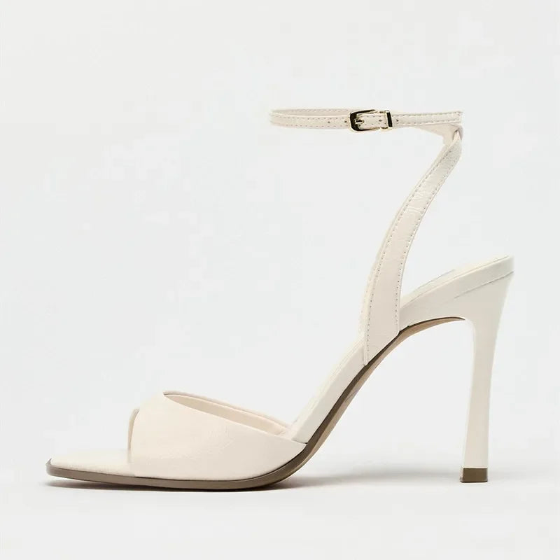 Tacones Aurelia con correa al tobillo