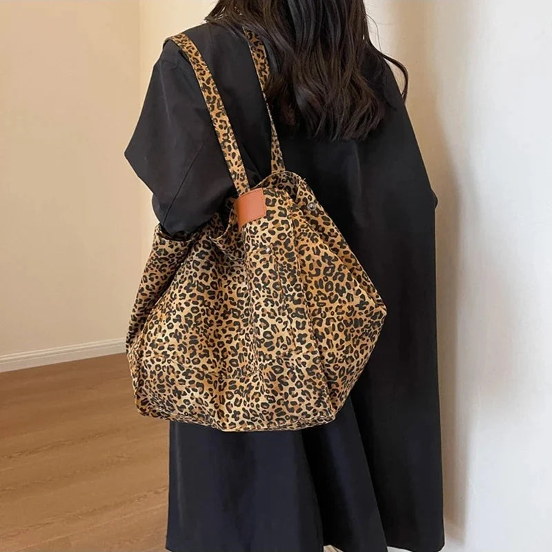 Bolso de lona retro con estampado de leopardo