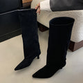 Botas Vivienne puntiagudas hasta la rodilla