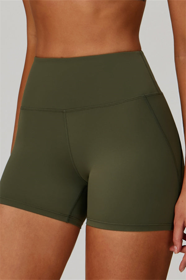 Gedurfde 2-delige sportset: bh met racerback en shorts