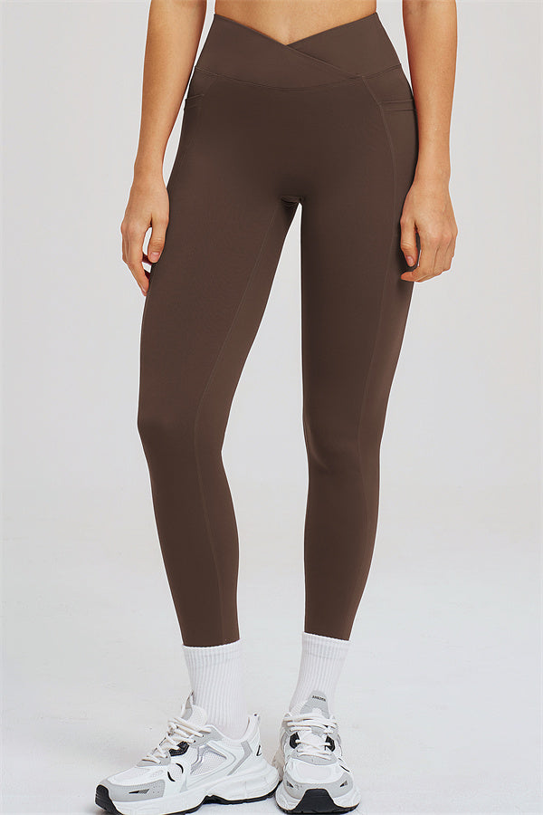 Ensemble 2 pièces Sizzle : brassière de sport et leggings
