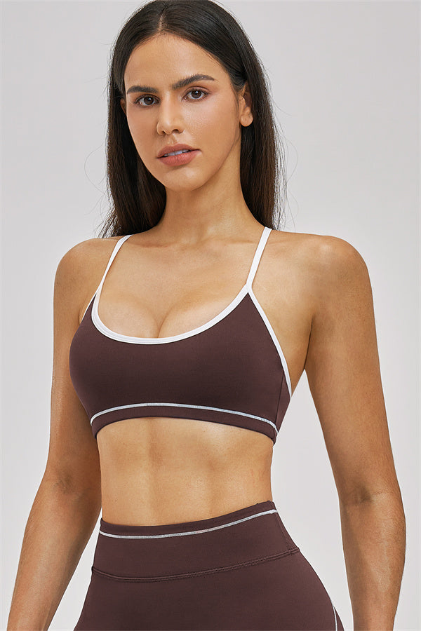 Conjunto Unbound de 2 piezas: sujetador deportivo y shorts