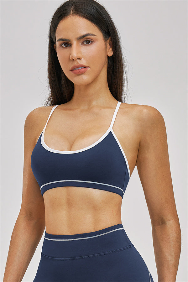 Conjunto Unbound de 2 piezas: sujetador deportivo y shorts