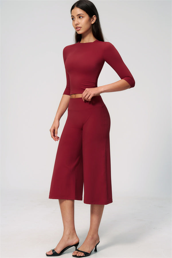 Natalia 2-piece set with half-sleeve top and wide-leg shorts