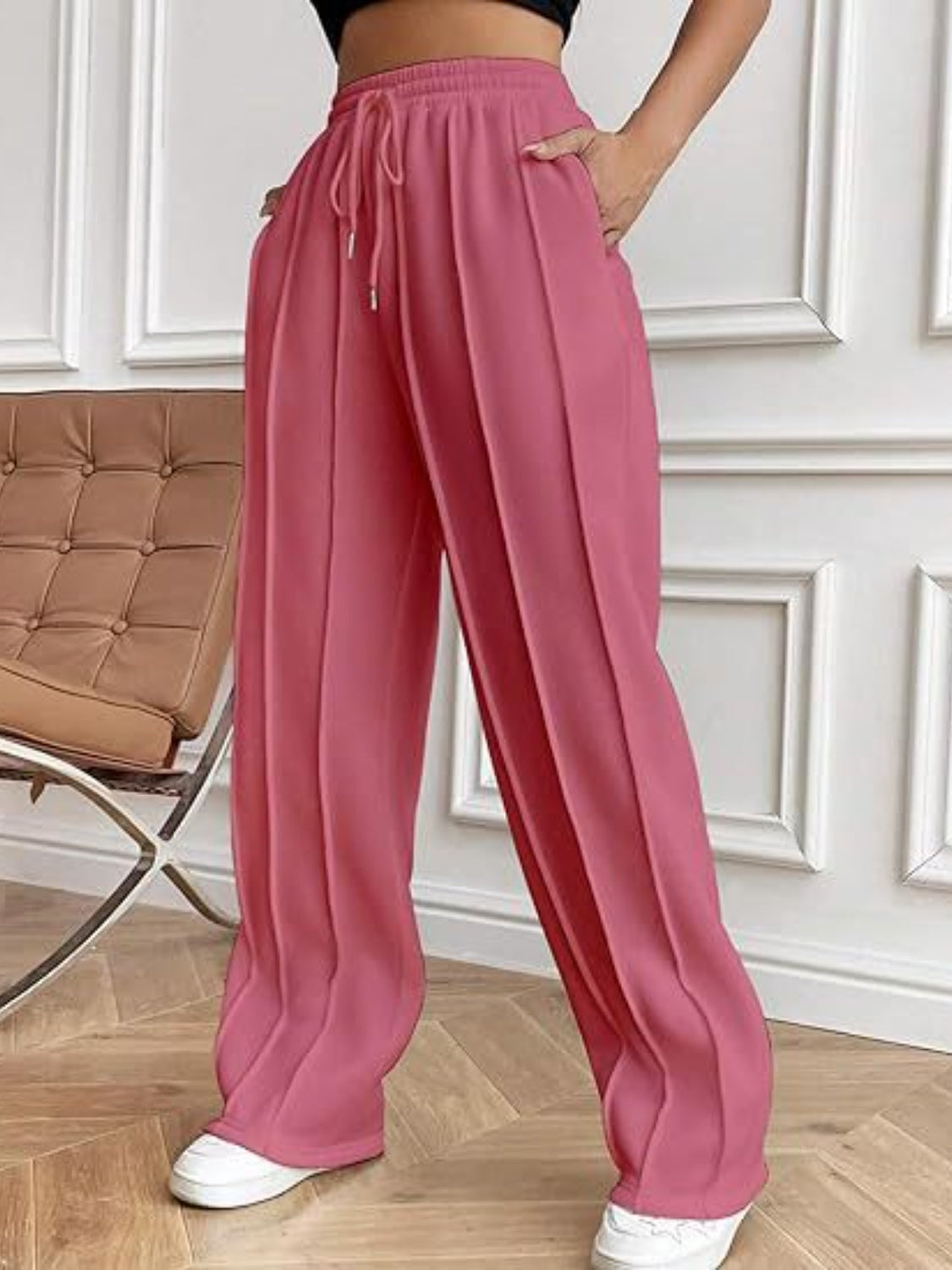 Pantalones de pierna ancha con cordón y bolsillos