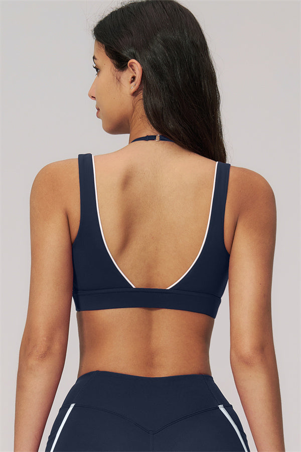 Clarity Contour Line 2-piece set: sports bra and shorts