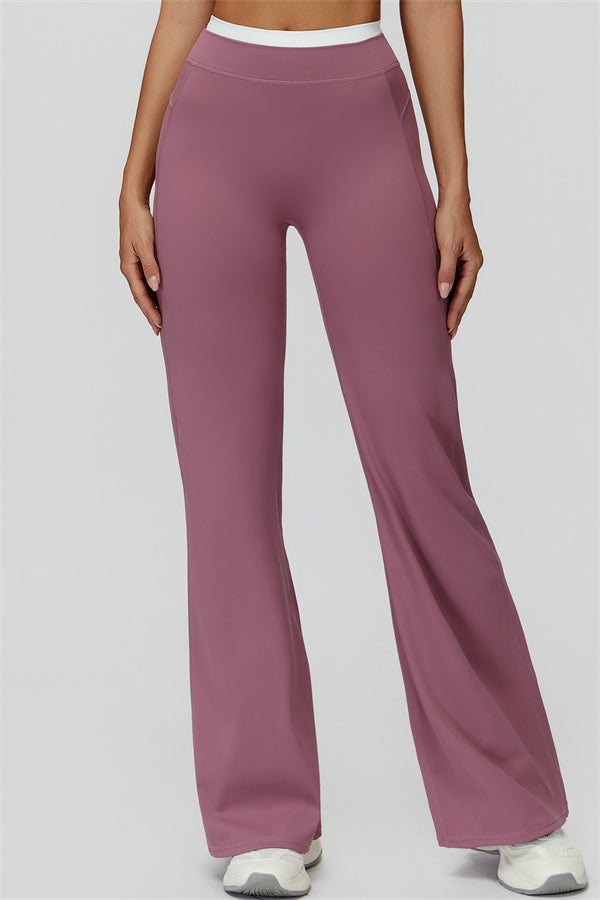 Conjunto de 2 piezas Canyon con top corto de tirantes y leggings acampanados