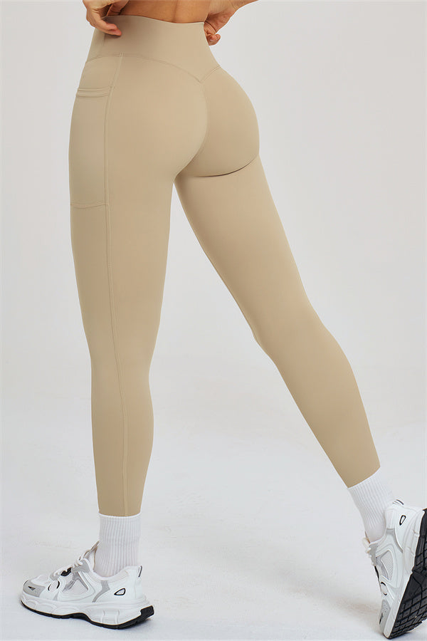 Ensemble 2 pièces Sizzle : brassière de sport et leggings