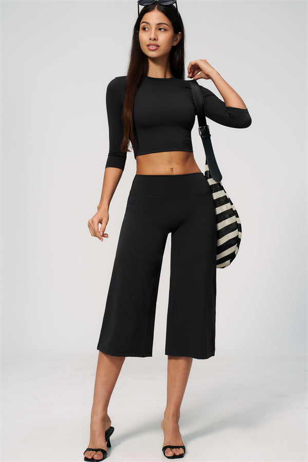 Natalia 2-piece set with half-sleeve top and wide-leg shorts