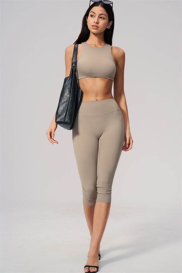 Ensemble 2 pièces Twirl : brassière de sport dos nu et legging corsaire