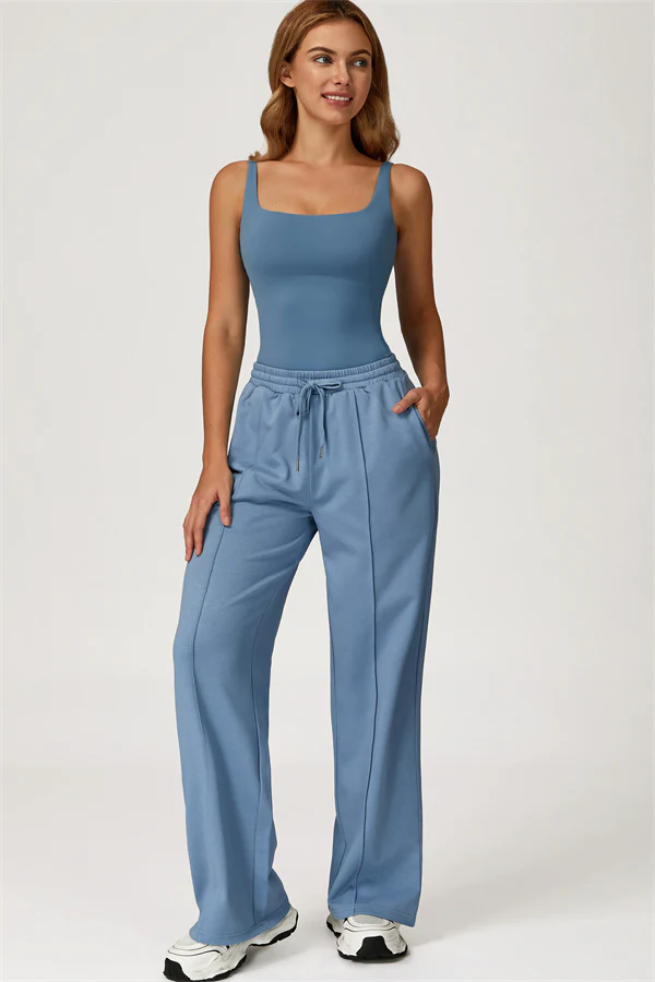 The Motion 2-piece set: tank top and sweatpants
