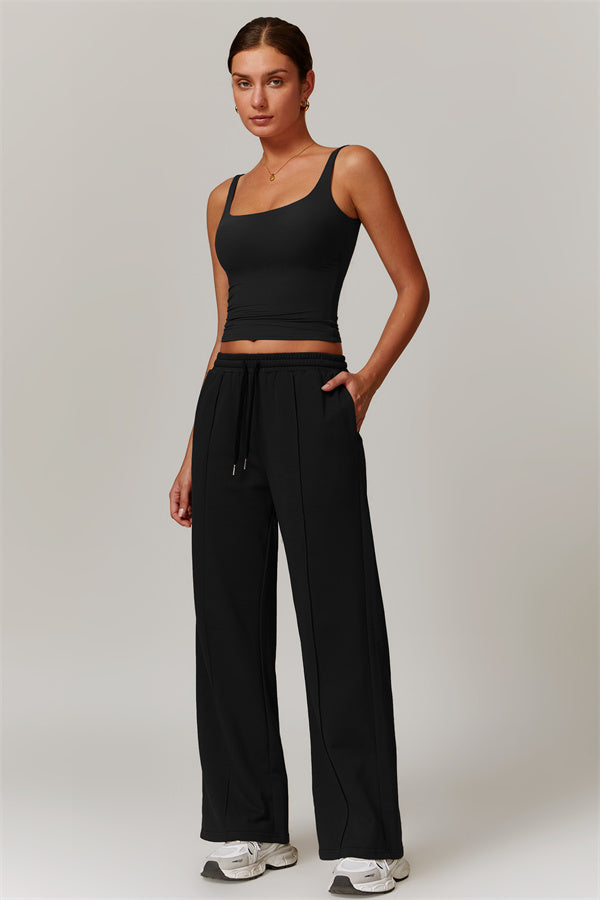 The Motion 2-piece set: tank top and sweatpants