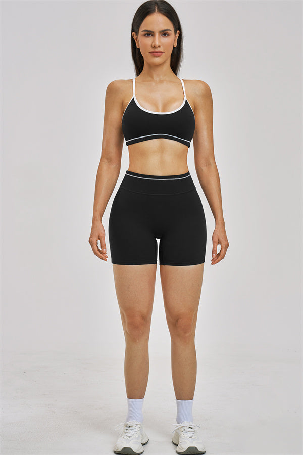 Conjunto Unbound de 2 piezas: sujetador deportivo y shorts